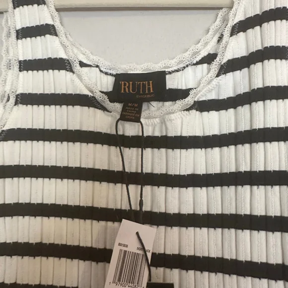 Truth by Republic M Striped Ribbed Tank Top women's White Black stretch - Picture 4 of 11